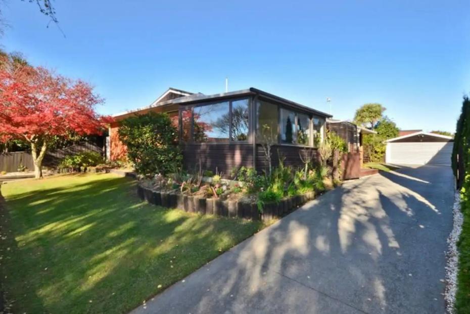 Highland Place Avonhead Christchurch Exterior photo